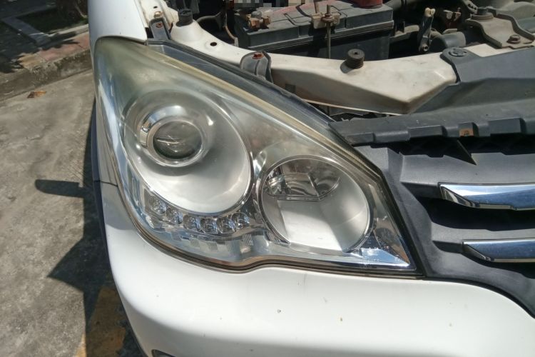 Used FAW Senya S80 2013 1.5L Manual 5-Seat Urban Fashion Edition Right Front Headlight