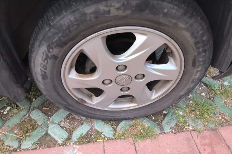 Used FAW Senya S80 2013 1.5L Manual 5-Seat Urban Fashion Edition Right Front Wheel Hub