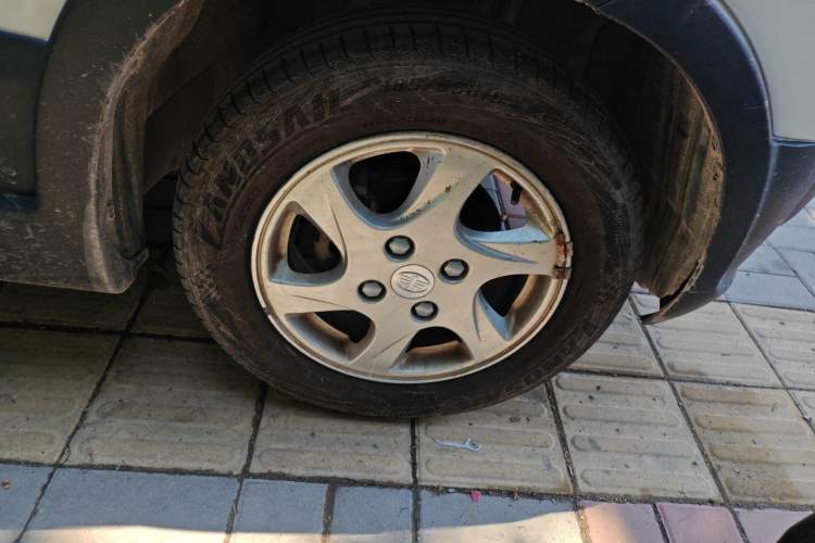 Used FAW Senya S80 2013 1.5L Manual 5-Seat Urban Fashion Edition Right Front Wheel Hub