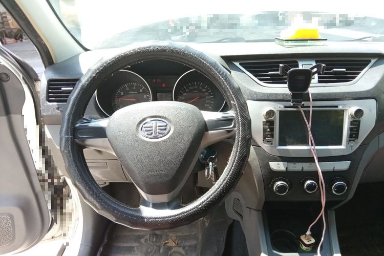 Used FAW Senya S80 2013 1.5L Manual 5-Seat Urban Fashion Edition Steering Wheel