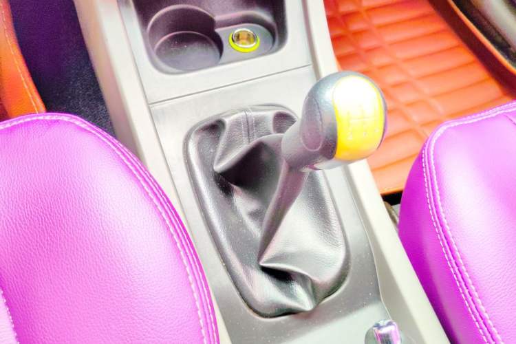 Used FAW Senya S80 2013 1.5L Manual 7-Seater Urban Fashion Edition Gear Lever