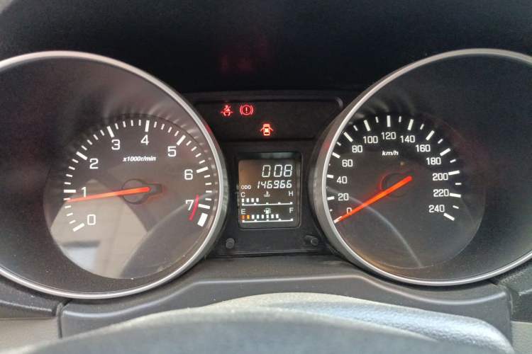 Used FAW Senya S80 2013 1.5L Manual 5-Seat Urban Fashion Edition Instrument Cluster