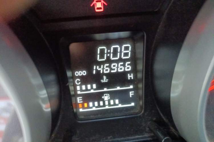 Used FAW Senya S80 2013 1.5L Manual 5-Seat Urban Fashion Edition Odometer Close Up