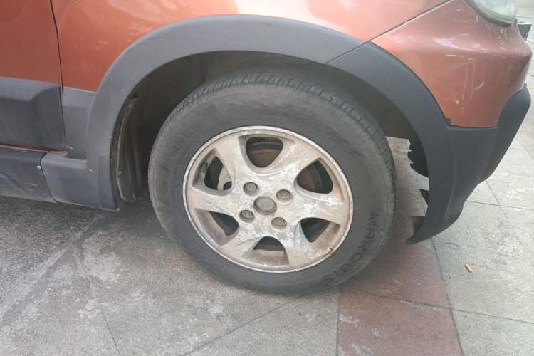 Used FAW Senya S80 2013 1.5L Manual 5-Seat Urban Fashion Edition Right Front Wheel Hub