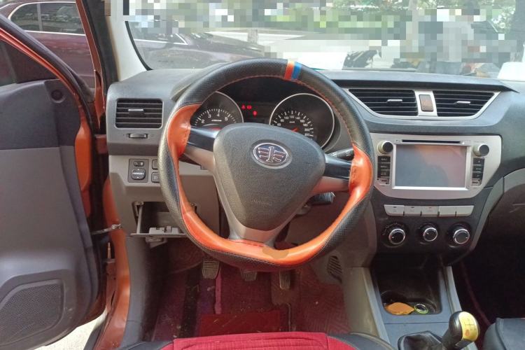 Used FAW Senya S80 2013 1.5L Manual 5-Seat Urban Fashion Edition Steering Wheel