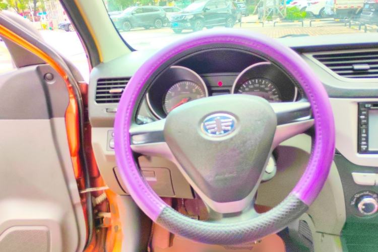 Used FAW Senya S80 2013 1.5L Manual 7-Seater Urban Fashion Edition Steering Wheel
