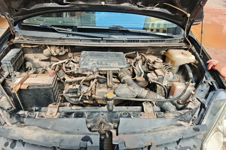 Used FAW Senya S80 2014 1.5L Automatic 7-Seater Supreme Navigation Edition Engine Bay