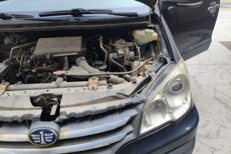 Used FAW Senya S80 2014 1.3L Manual 5-Seater Classic Edition Engine Bay Left