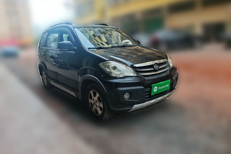 Used FAW Senya S80 2014 1.5L Automatic 7-Seater Supreme Navigation Edition Front Right 45 Deg