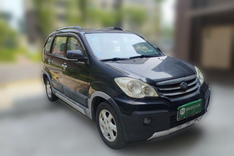 Used FAW Senya S80 2014 1.3L Manual 5-Seater Classic Edition Front Right 45 Deg