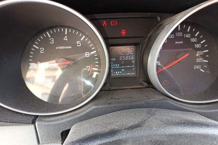 Used FAW Senya S80 2014 1.5L Manual 5-Seat Sporty Urban B Edition Odometer Close Up