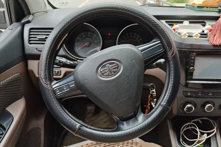 Used FAW Senya S80 2014 1.5L Manual 7-Seater Classic Edition Steering Wheel