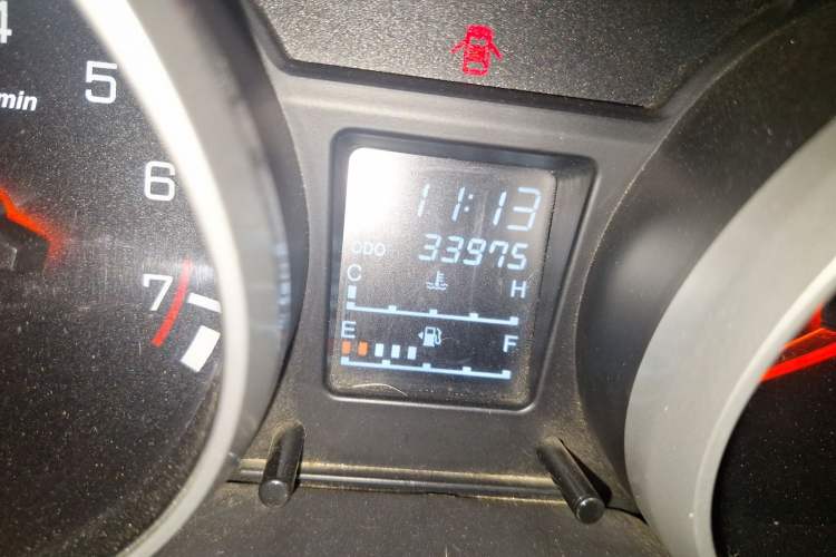 Used FAW Senya S80 2014 1.5L Manual 7-Seater Sporty Urban C-Grade Model Odometer Close Up