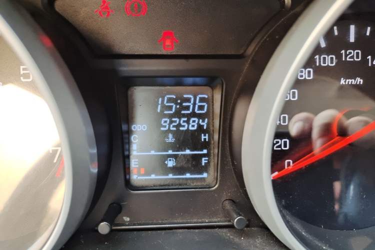 Used FAW Senya S80 2014 1.5L Manual 7-Seater Classic Edition Odometer Close Up