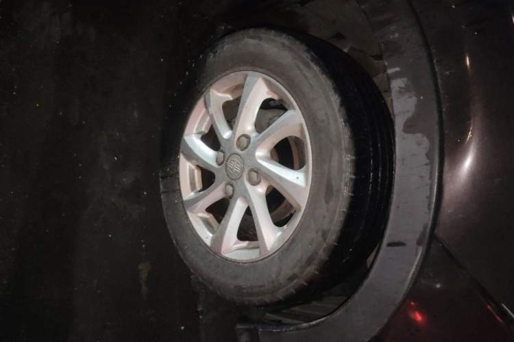 Used FAW Senya S80 2014 1.5L Manual 7-Seater Classic Edition Right Front Wheel Hub