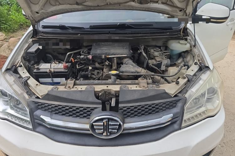 Used FAW Senya S80 2014 1.5L Manual 7-Seater Classic Edition Engine Bay