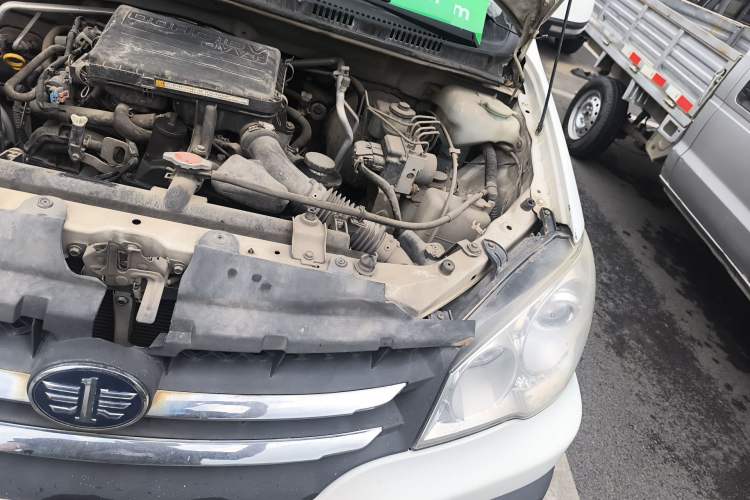 Used FAW Senya S80 2014 1.3L Manual 5-Seater Classic Edition Engine Bay Left
