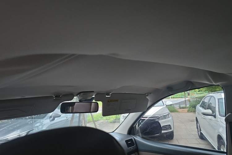 Used FAW Senya S80 2014 1.5L Automatic 7-Seater Sport Edition Headliner