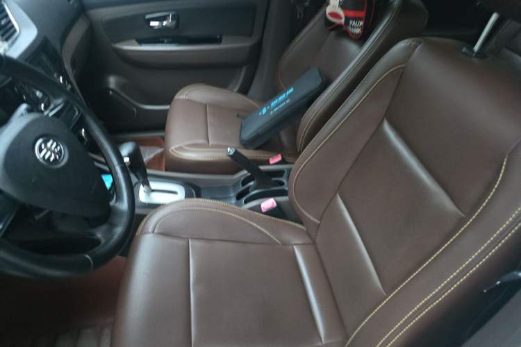 Used FAW Senya S80 2014 1.5L Automatic 7-Seater Sport Edition Left Front Seat