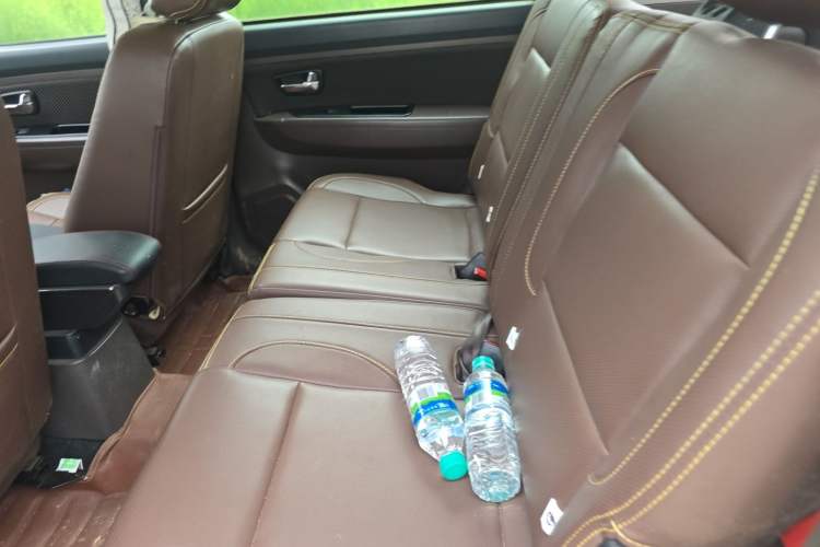 Used FAW Senya S80 2014 1.5L Manual 7-Seater Classic Edition Left Rear Seat