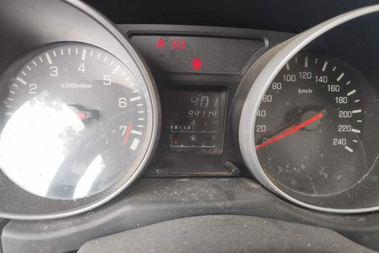 Used FAW Senya S80 2014 1.3L Manual 5-Seater Classic Edition Odometer Close Up