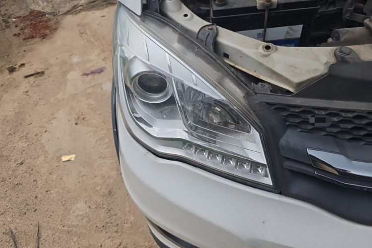 Used FAW Senya S80 2014 1.5L Manual 7-Seater Classic Edition Right Front Headlight