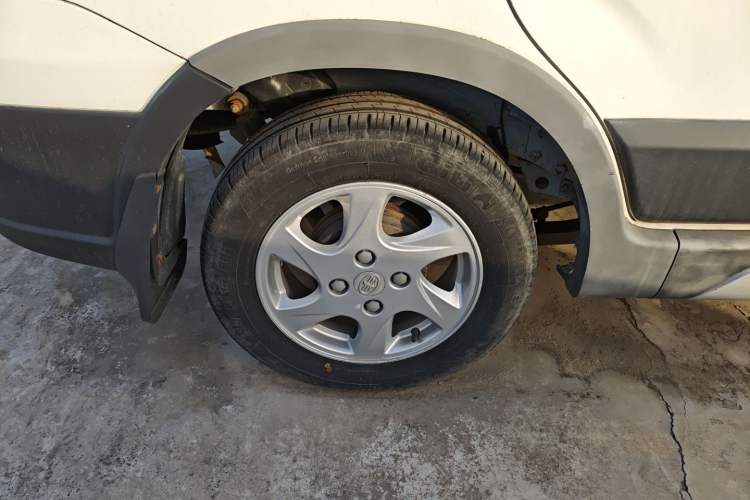 Used FAW Senya S80 2014 1.3L Manual 5-Seater Classic Edition Right Rear Wheel Hub