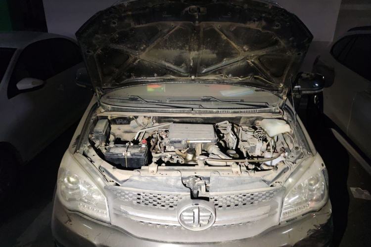 Used FAW Senya S80 2015 1.3L Manual 7-Seater Standard Edition Engine Bay