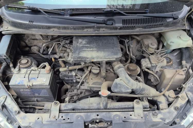 Used FAW Senya S80 2015 1.5L Manual 5-Seater Urban Edition Engine Bay