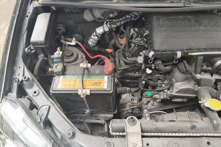 Used FAW Senya S80 2015 1.5L Manual 5-Seater Urban Edition Engine Bay Right