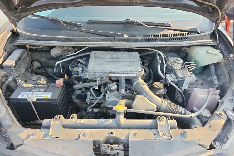 Used FAW Senya S80 2015 1.5L Automatic 7-Seater Urban Edition Engine Bay