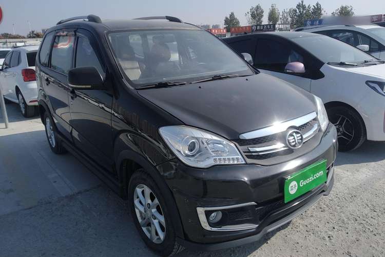 Used FAW Senya S80 2015 1.5L Manual 7-Seater Urban Edition Front Right 45 Deg