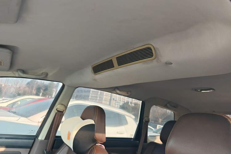 Used FAW Senya S80 2015 1.5L Automatic 7-Seater Urban Edition Headliner