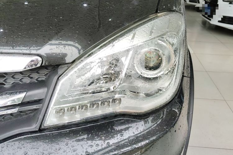 Used FAW Senya S80 2015 1.5L Automatic 5-Seat Urban Edition Left Front Headlight