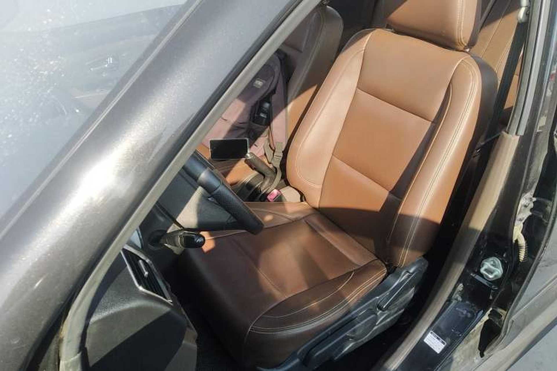 Used FAW Senya S80 2015 1.5L Manual 7-Seater Urban Edition Left Front Seat