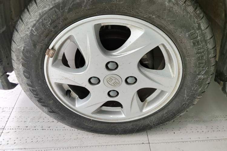 Used FAW Senya S80 2015 1.5L Automatic 5-Seat Urban Edition Left Front Wheel Hub