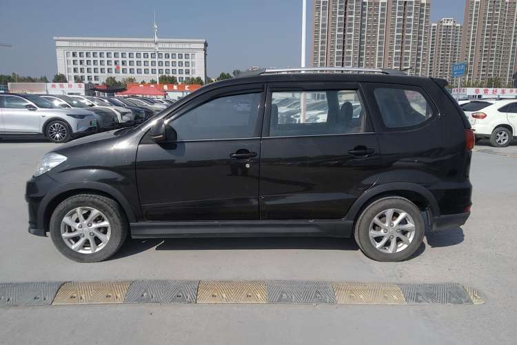 Used FAW Senya S80 2015 1.5L Manual 7-Seater Urban Edition Left Side