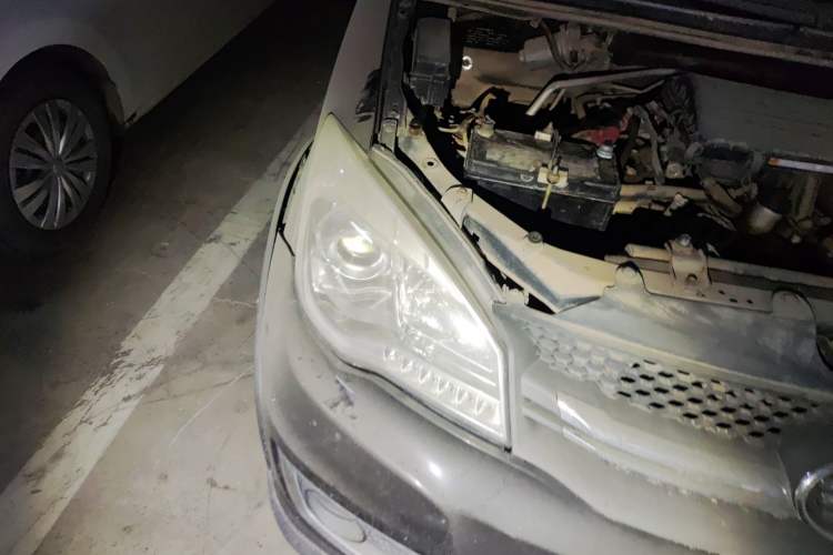 Used FAW Senya S80 2015 1.3L Manual 7-Seater Standard Edition Right Front Headlight