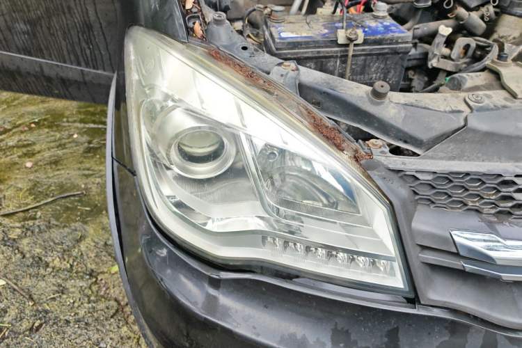 Used FAW Senya S80 2015 1.5L Manual 7-Seater Urban Edition Right Front Headlight