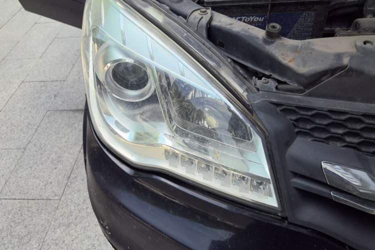 Used FAW Senya S80 2015 1.5L Manual 5-Seater Urban Edition Right Front Headlight