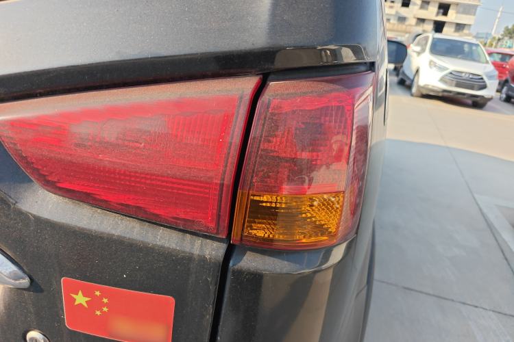 Used FAW Senya S80 2015 1.5L Automatic 7-Seater Urban Edition Right Rear Taillight