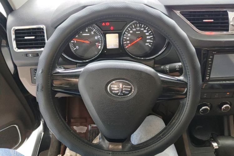 Used FAW Senya S80 2015 1.5L Automatic 5-Seat Urban Edition Steering Wheel