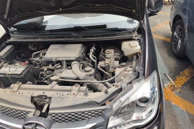 Used FAW Senya S80 2015 1.5L Manual 5-Seater Urban Edition Engine Bay Left
