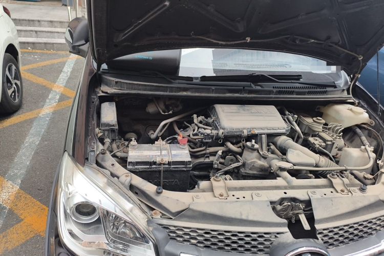 Used FAW Senya S80 2015 1.5L Manual 5-Seater Urban Edition Engine Bay Right