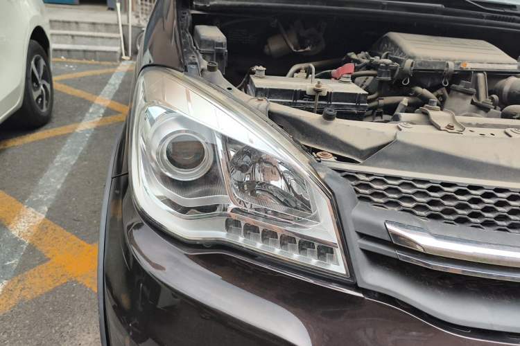 Used FAW Senya S80 2015 1.5L Manual 5-Seater Urban Edition Right Front Headlight