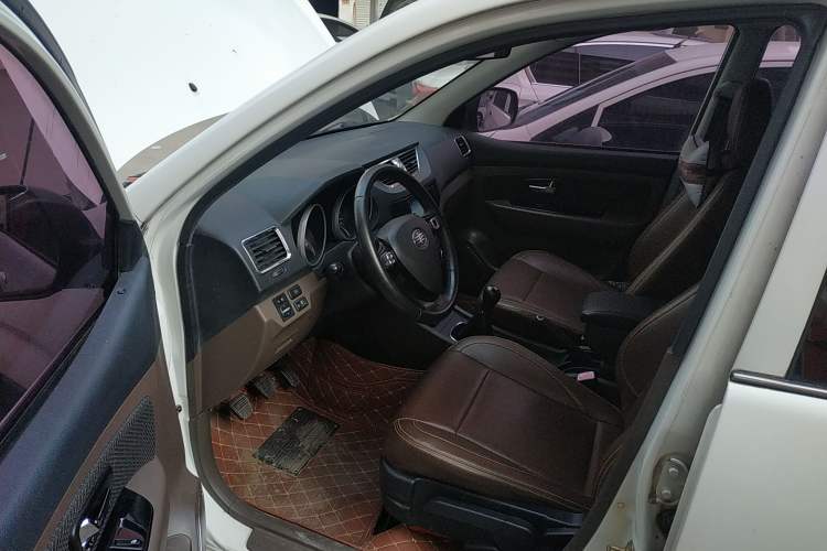 Used FAW Senya S80 2015 1.5L Manual 7-Seater Urban Edition Driver Seat
