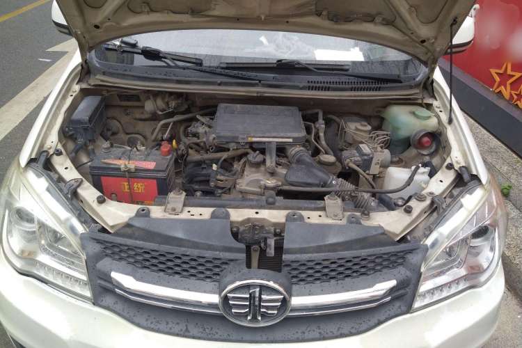 Used FAW Senya S80 2015 1.5L Manual 7-Seater Urban Edition Engine Bay