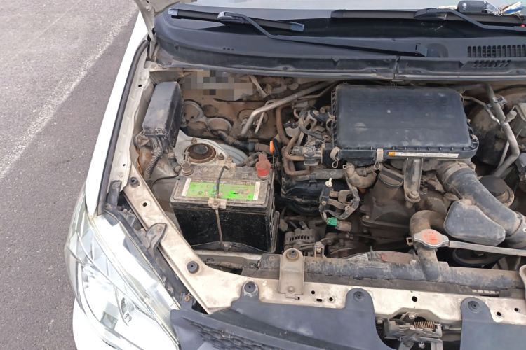 Used FAW Senya S80 2015 1.5L Manual 7-Seater Urban Edition Engine Bay Right