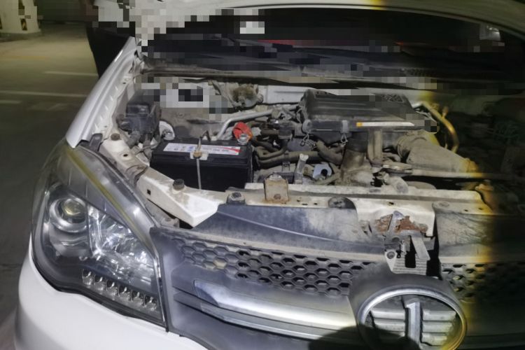 Used FAW Senya S80 2015 1.5L Manual 7-Seater Urban Edition Engine Bay Right
