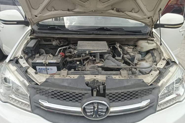 Used FAW Senya S80 2015 1.5L Manual 7-Seater Urban Edition Engine Bay